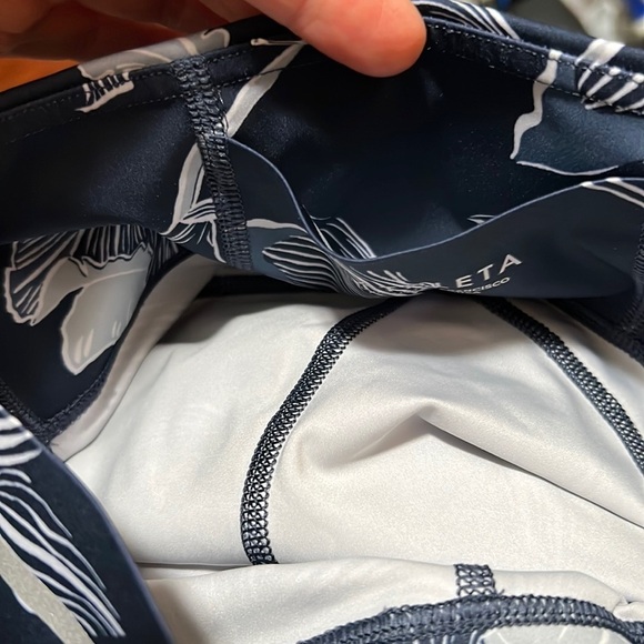 Athleta Floral Sonic Navy Leggings eh - Picture 13 of 16